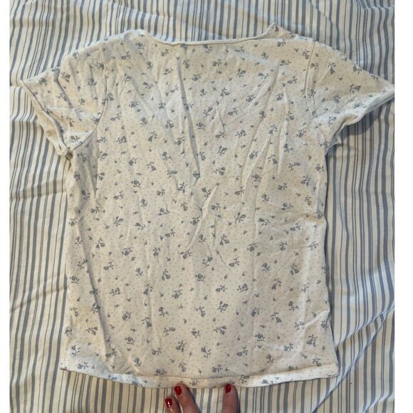 Brandy Melville T-Shirt - Blue Floral - Picture 3 of 3